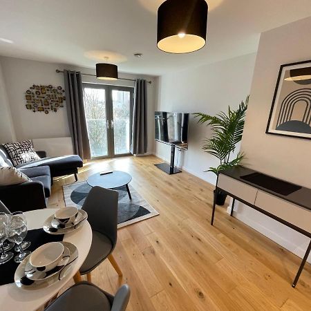 Stunning 2-Bed Apartment In Bristol With Parking Exterior foto